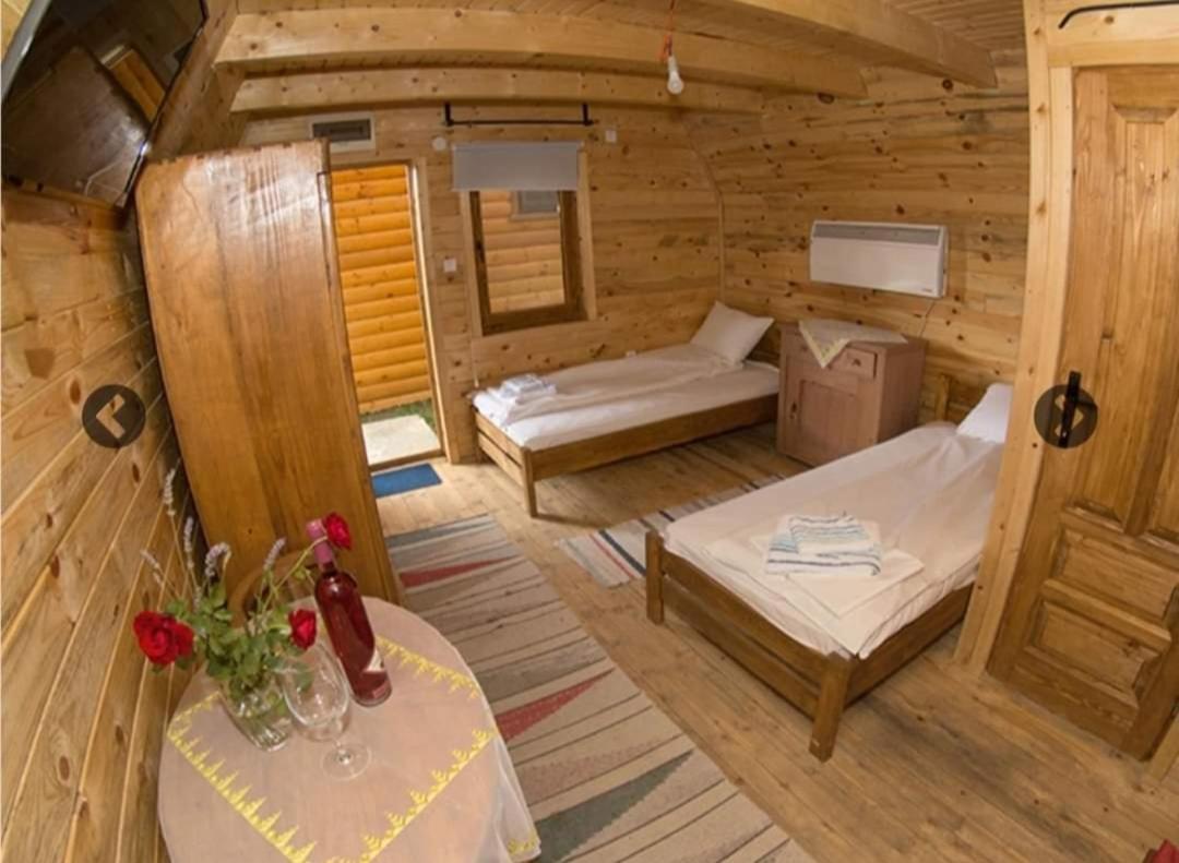 Lolini Bungalovi Novi Sad Luaran gambar