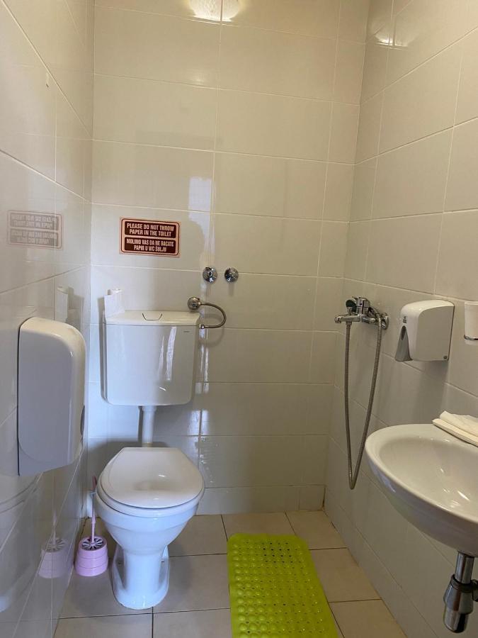Lolini Bungalovi Novi Sad Luaran gambar