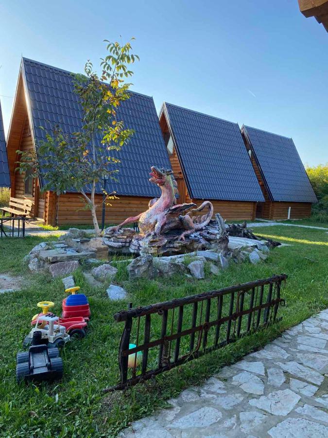 Lolini Bungalovi Novi Sad Luaran gambar