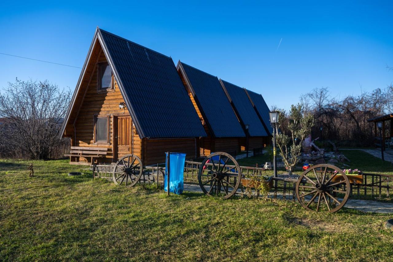 Lolini Bungalovi Novi Sad Luaran gambar