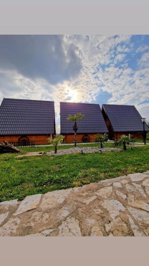 Lolini Bungalovi Novi Sad Luaran gambar