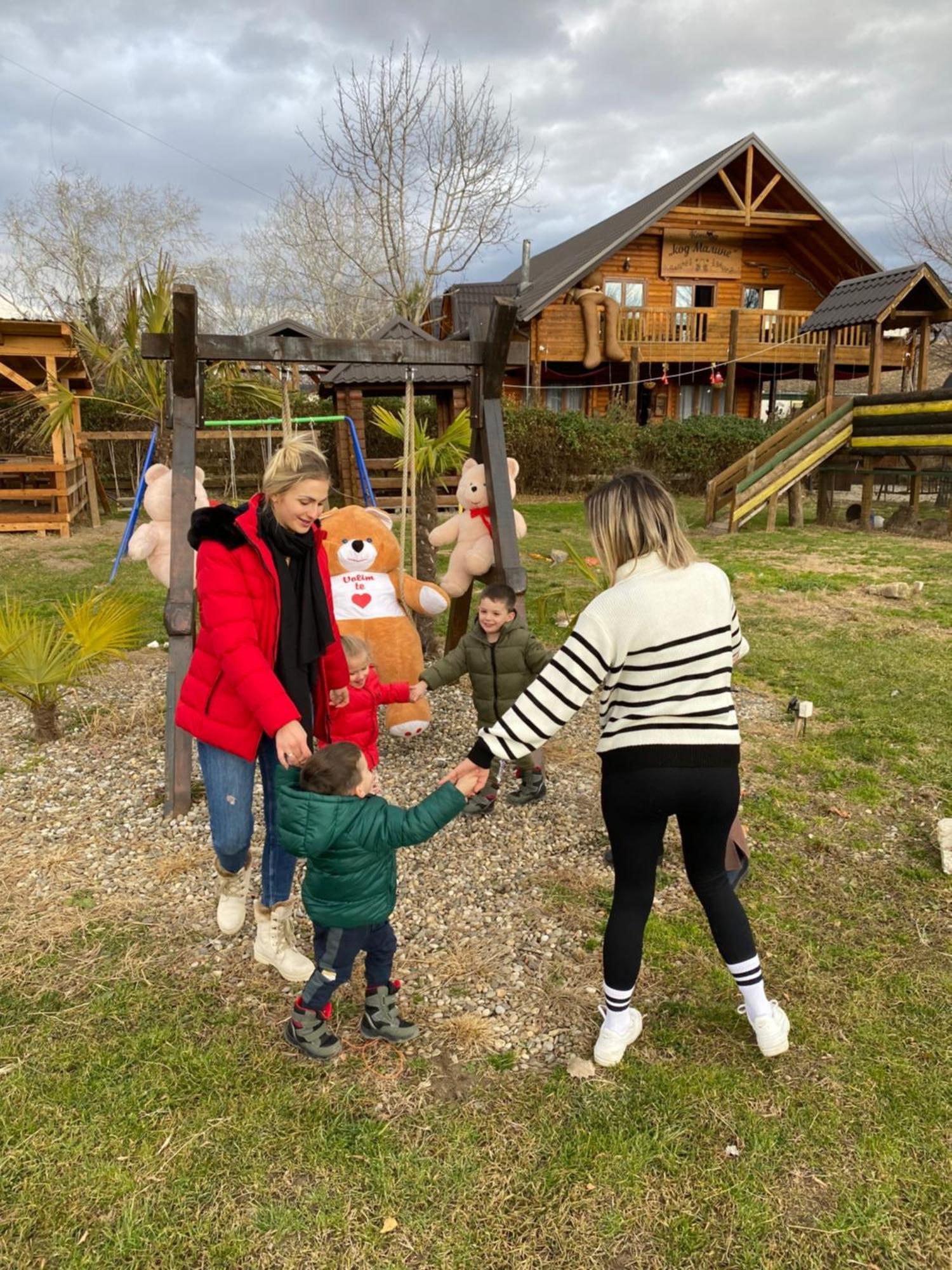 Lolini Bungalovi Novi Sad Luaran gambar